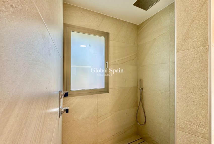 Venta - VILLA -
ORIHUELA - LAS COLINAS GOLF RESORT