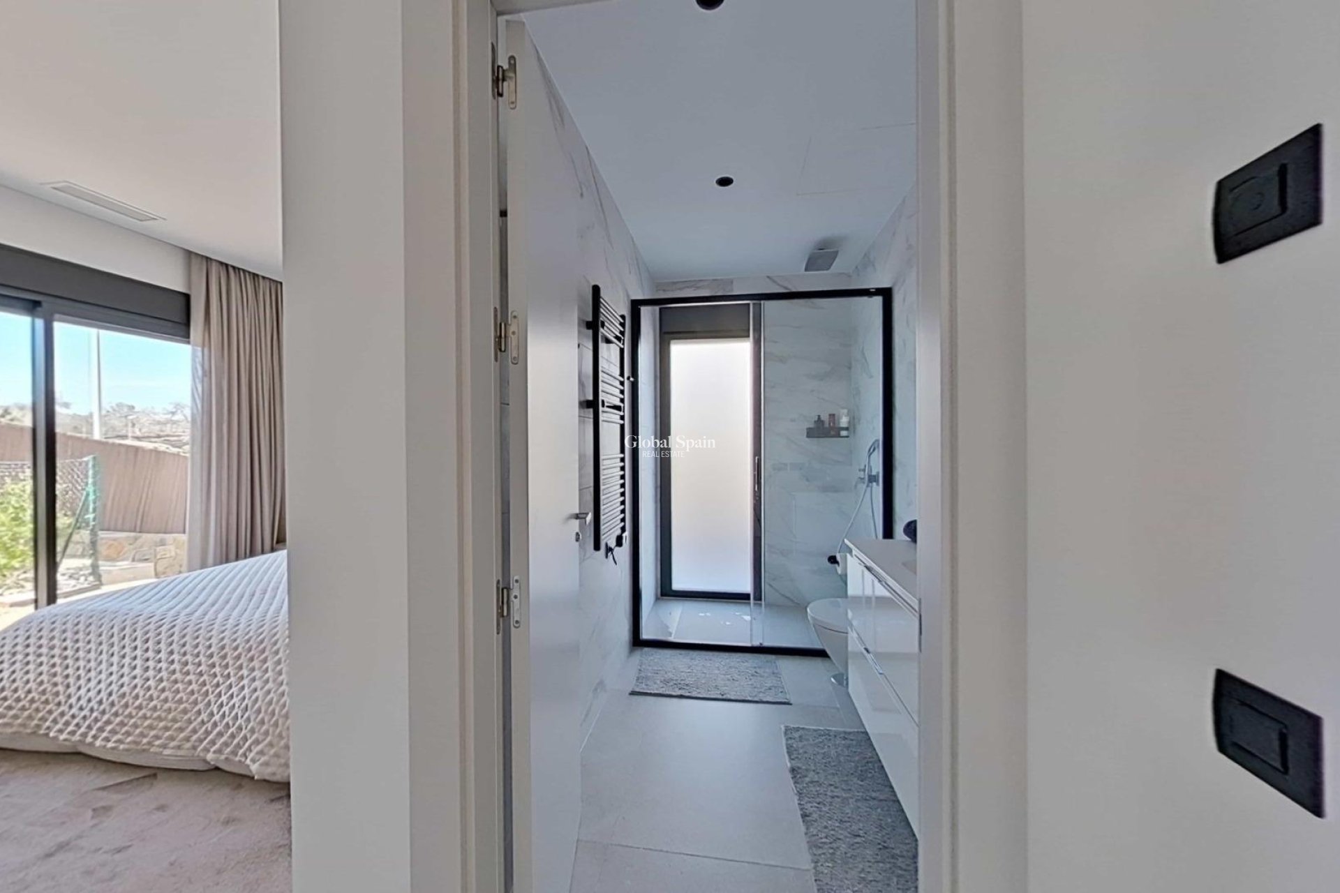 Venta - VILLA -
ORIHUELA - Las Colinas Golf