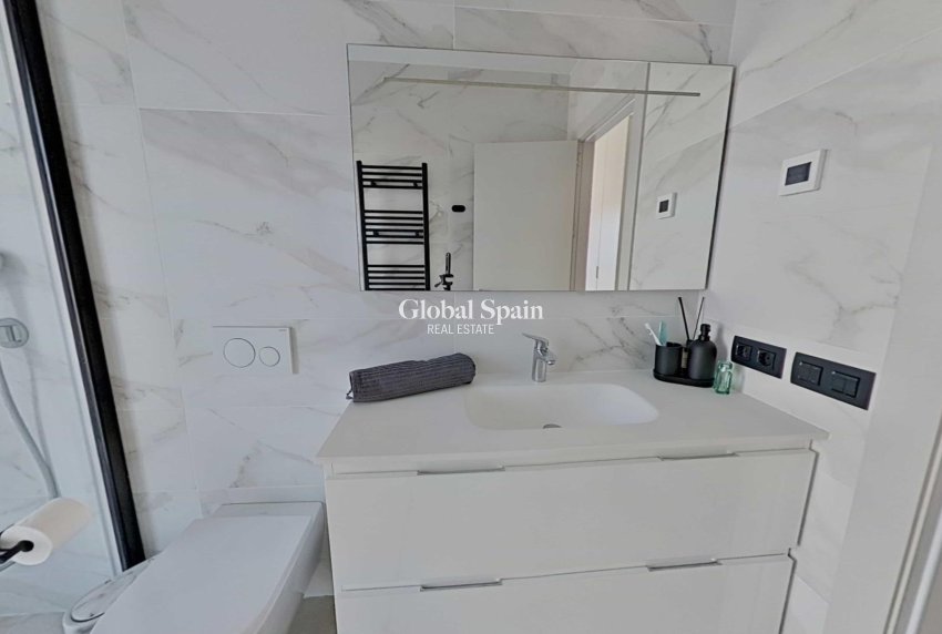 Venta - VILLA -
ORIHUELA - Las Colinas Golf