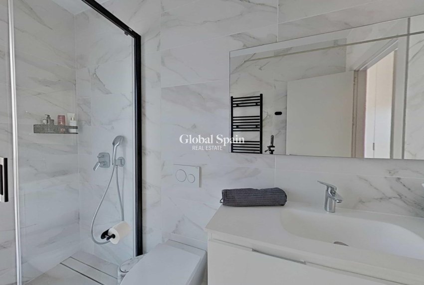 Venta - VILLA -
ORIHUELA - Las Colinas Golf