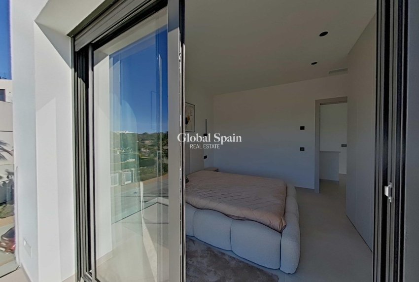 Venta - VILLA -
ORIHUELA - Las Colinas Golf