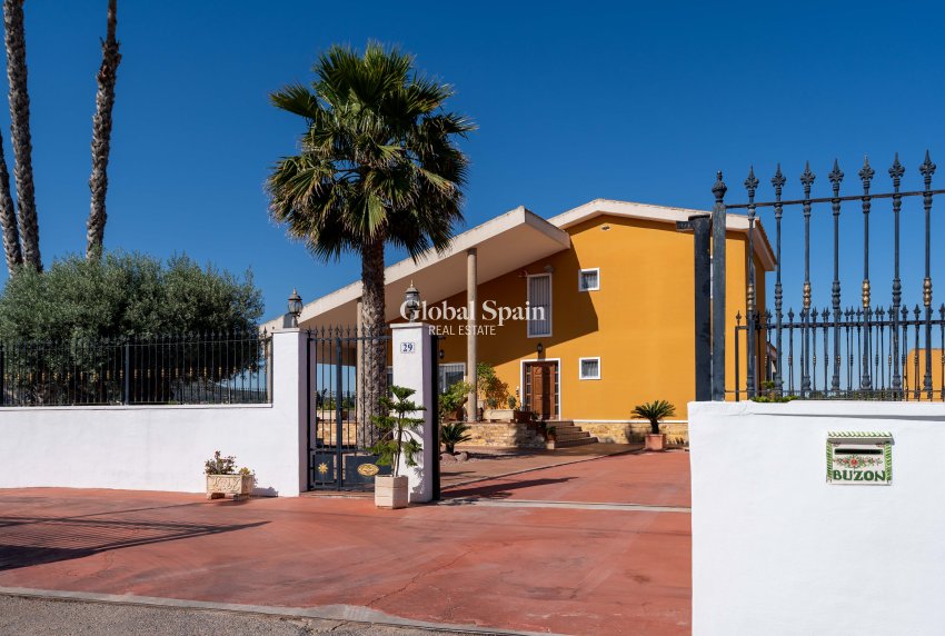 Venta - Villa -
ORIHUELA - Orihuela