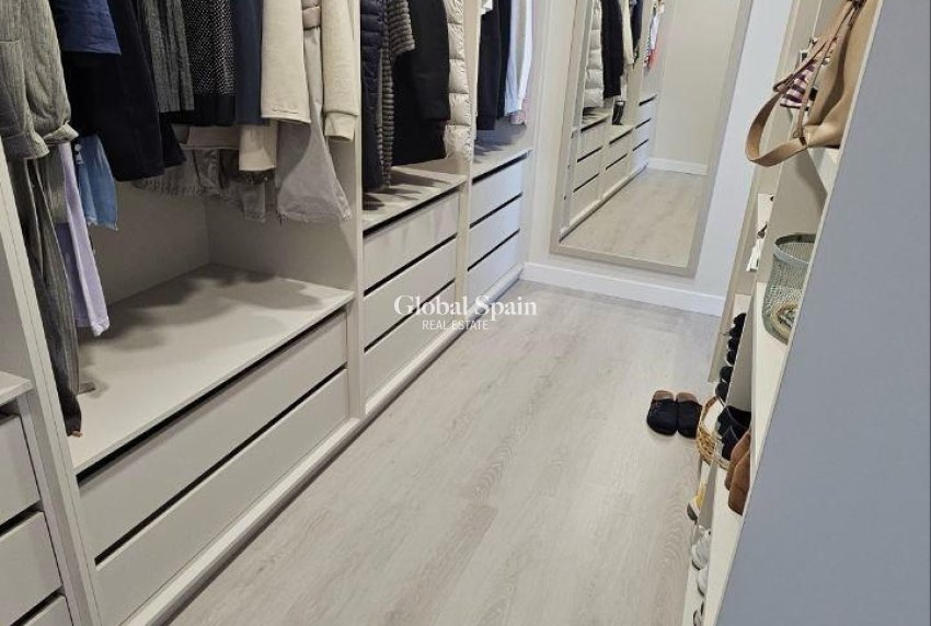 Venta - VILLA -
ORIHUELA - Urb. Montepinar