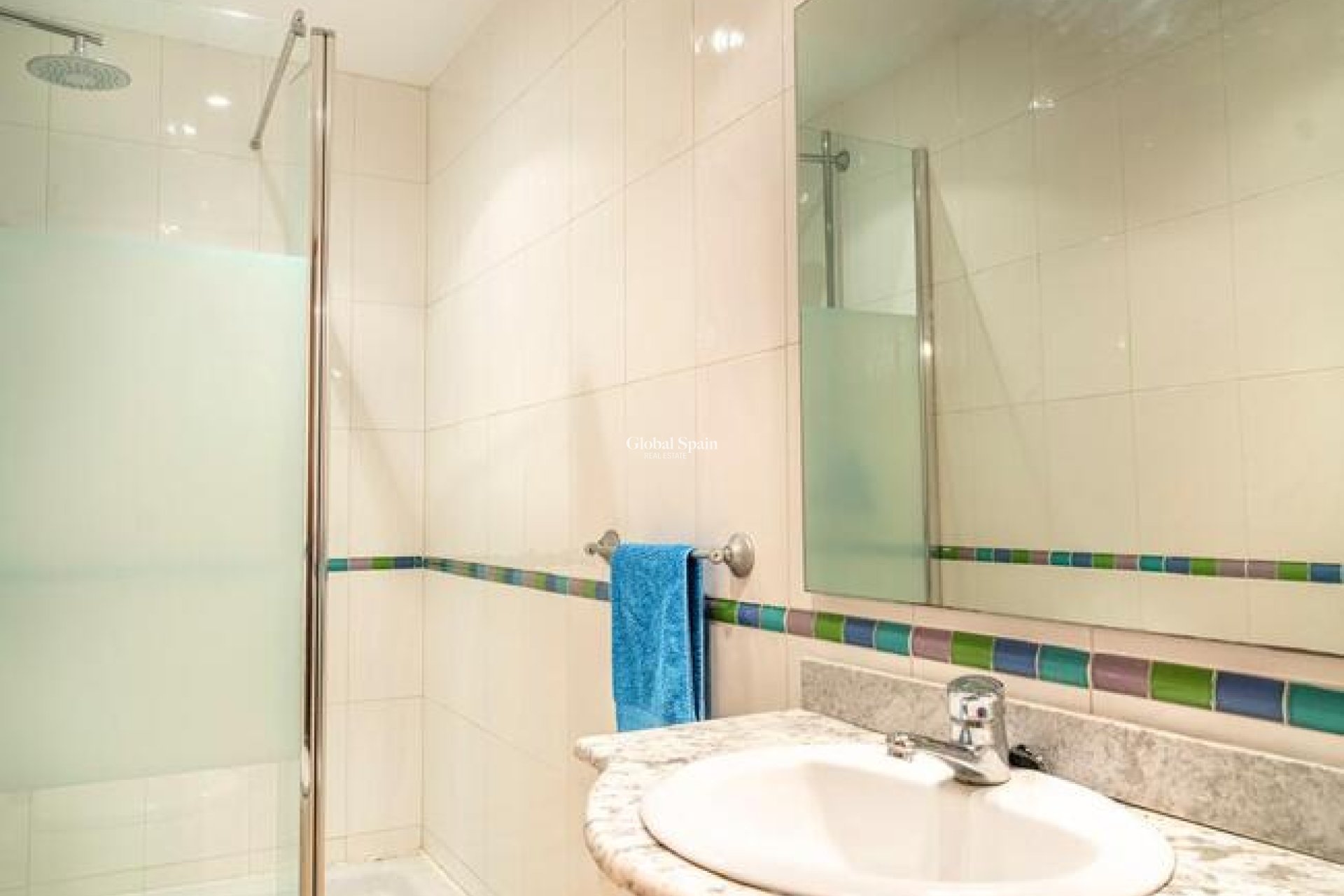 Venta - VILLA -
ORIHUELA