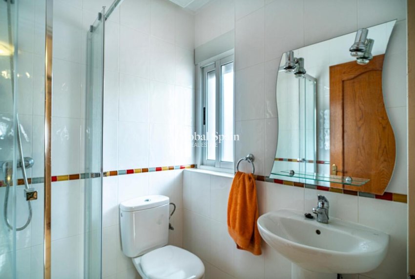 Venta - VILLA -
ORIHUELA