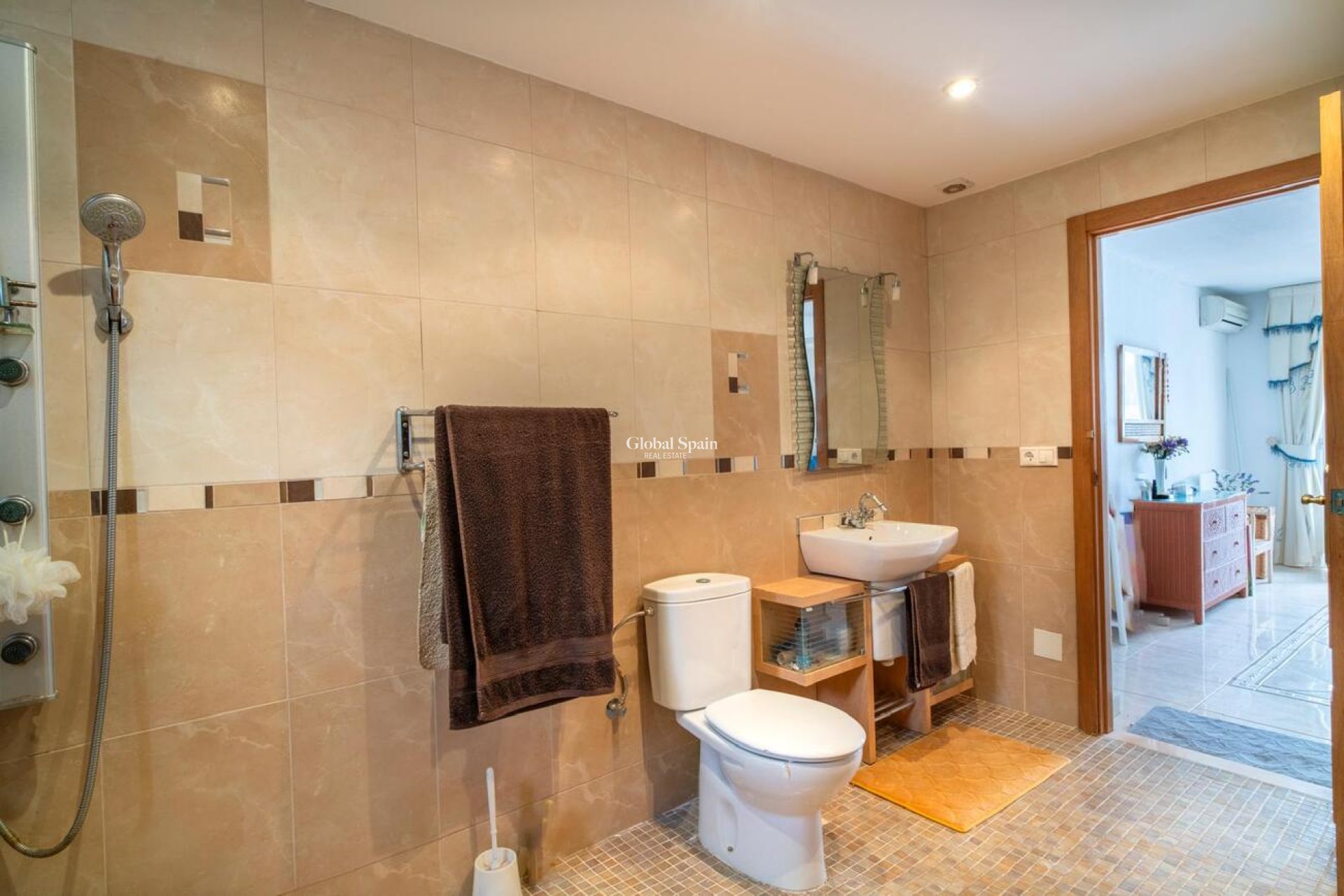 Venta - VILLA -
ORIHUELA