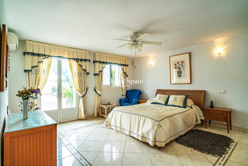 Venta - VILLA -
ORIHUELA