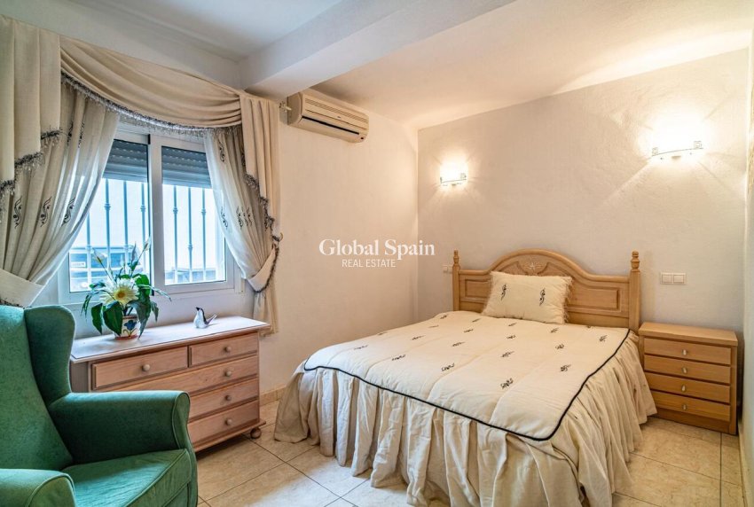 Venta - VILLA -
ORIHUELA