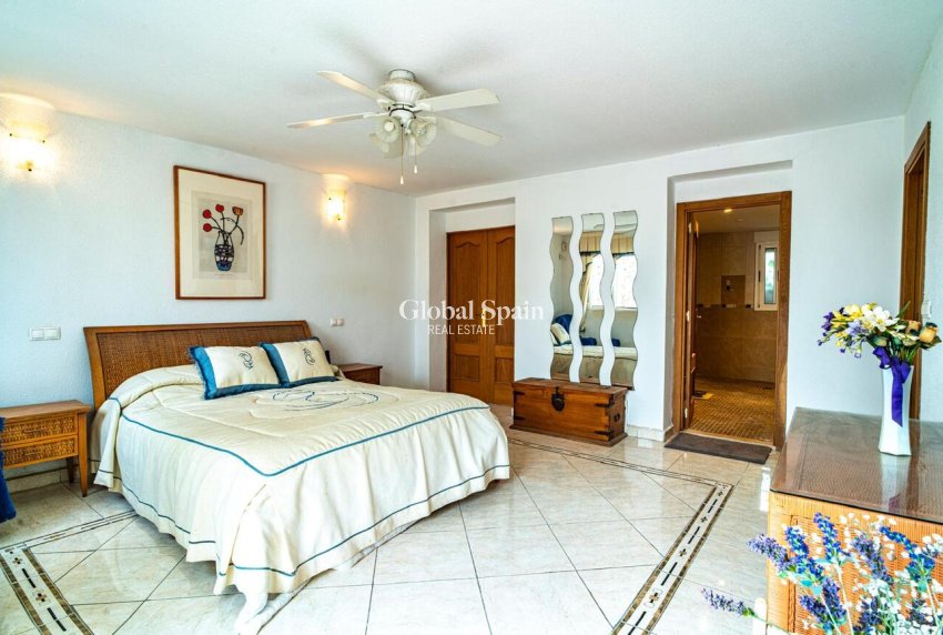 Venta - VILLA -
ORIHUELA