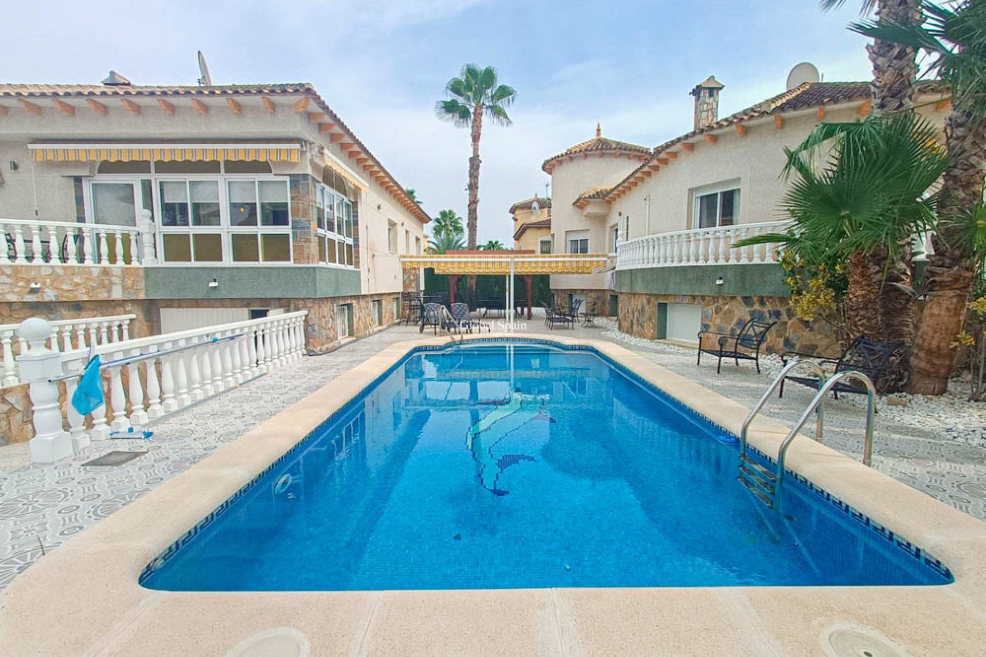 Venta - Villa -
ORIHUELA - 