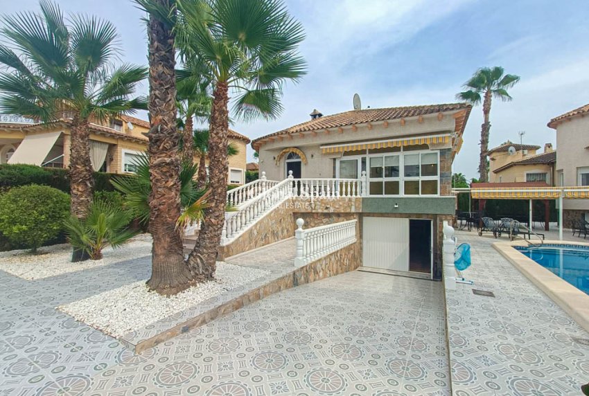 Venta - Villa -
ORIHUELA - 