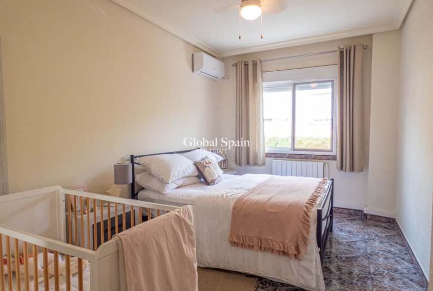 Venta - Villa -
ORIHUELA - 