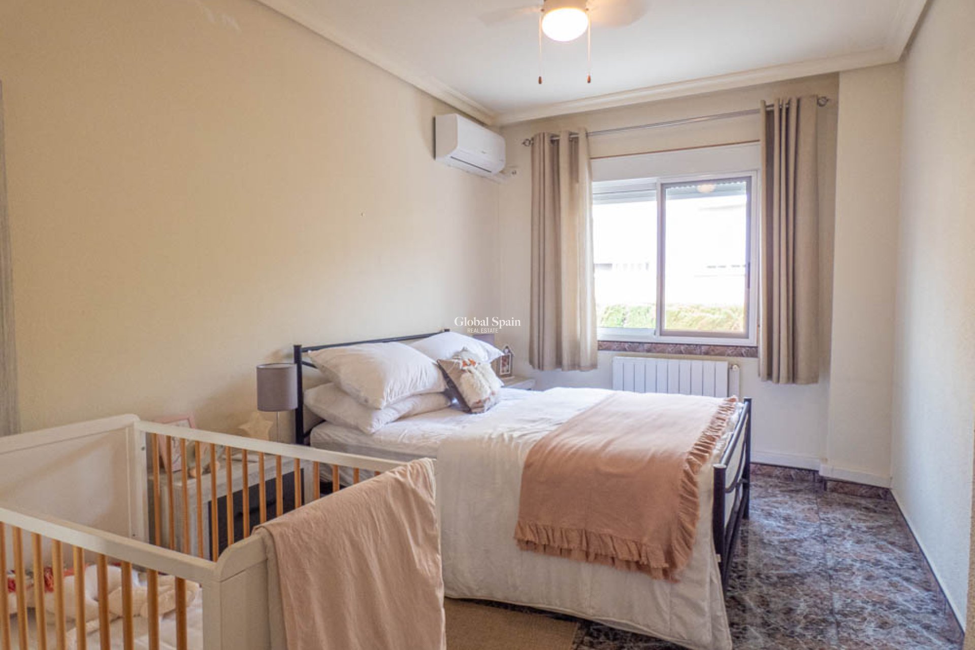 Venta - Villa -
ORIHUELA - 