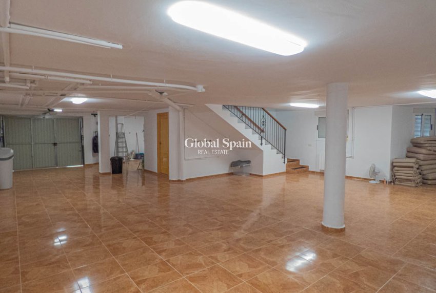 Venta - Villa -
ORIHUELA - 