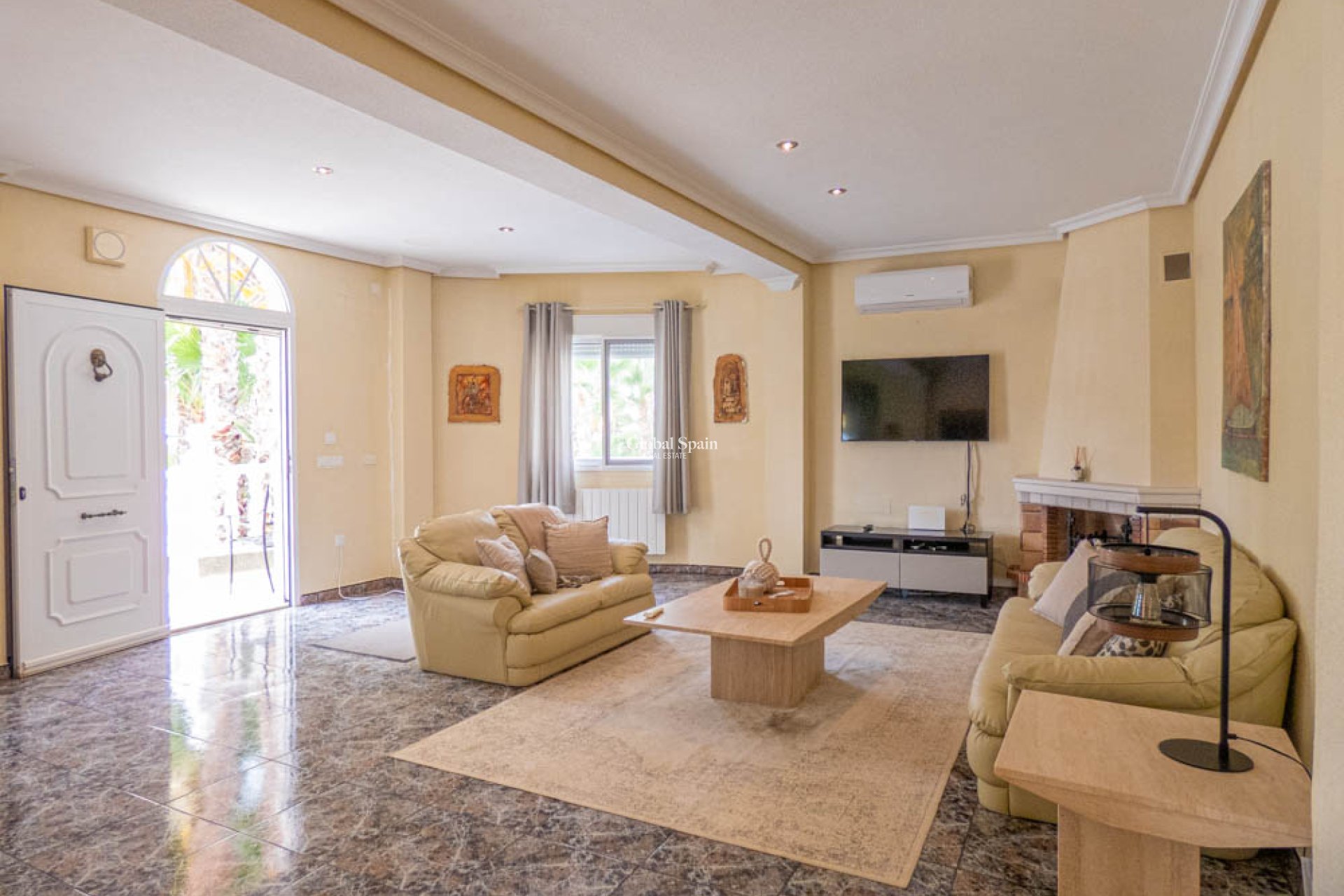 Venta - Villa -
ORIHUELA - 