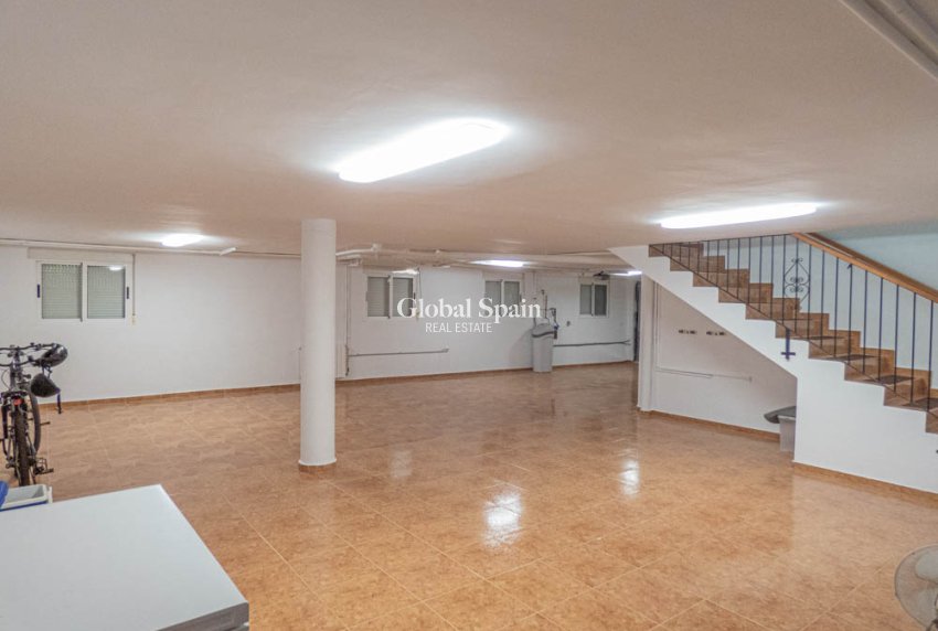 Venta - Villa -
ORIHUELA - 