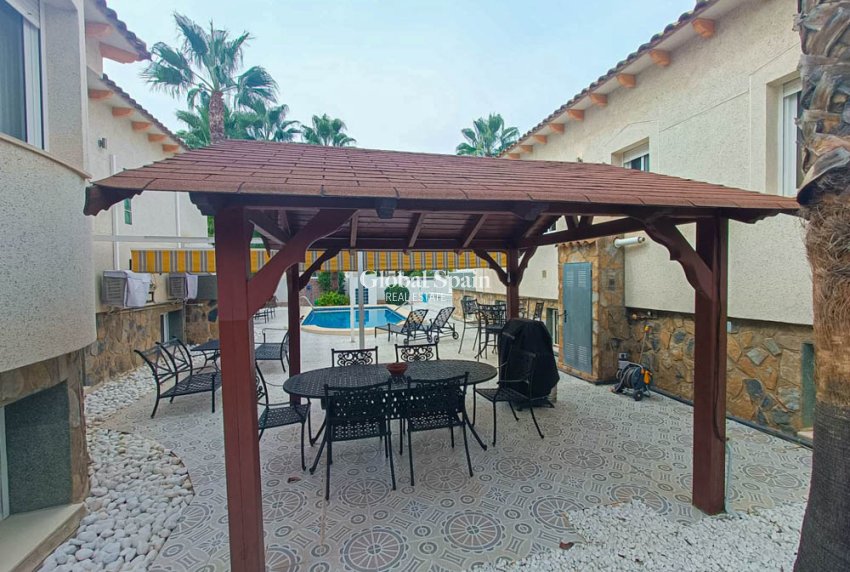 Venta - Villa -
ORIHUELA - 