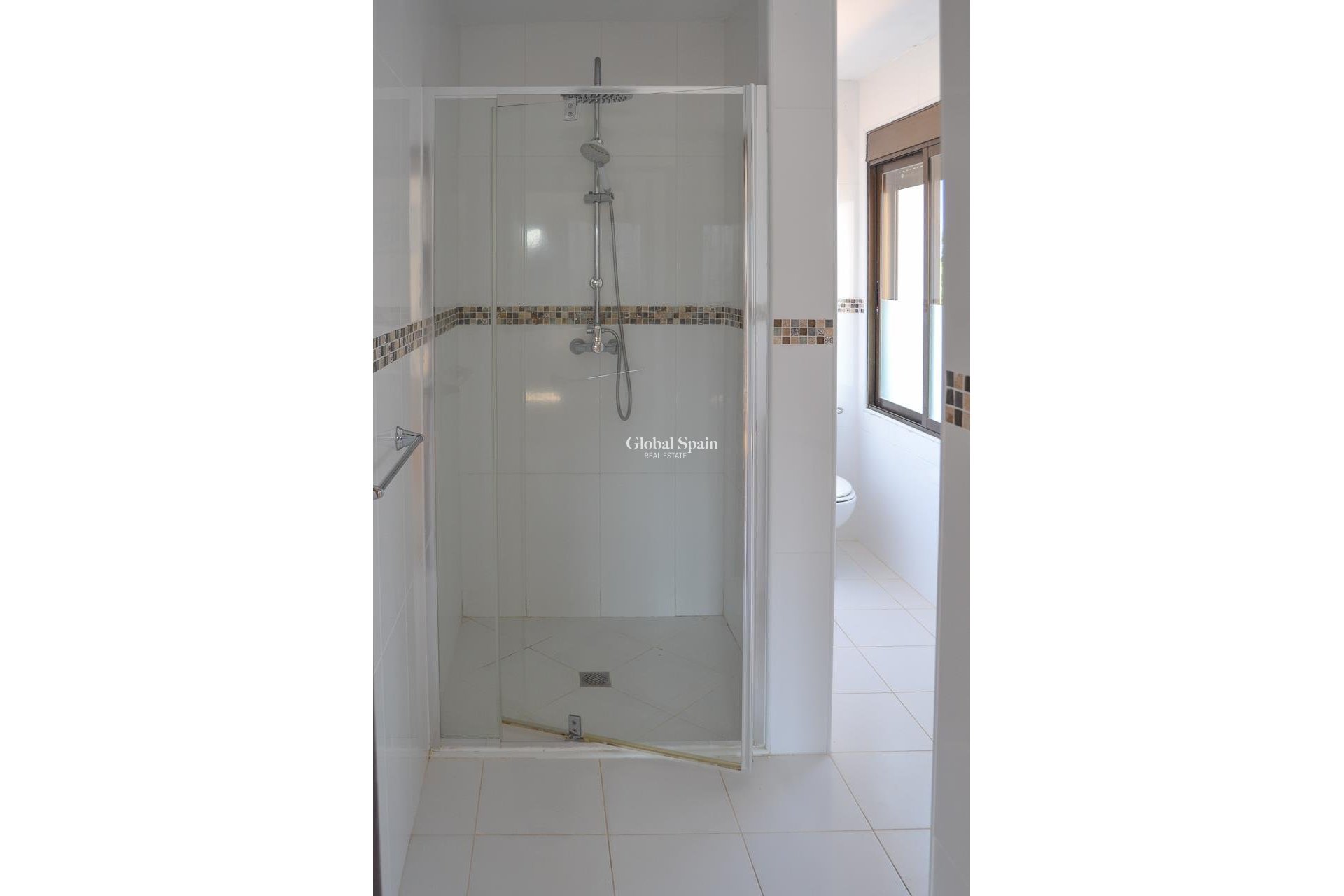 Venta - VILLA -
PEDREGUER - Inland