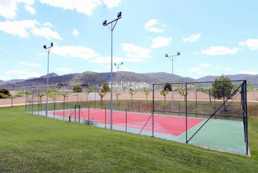 Venta - VILLA -
PENÀGUILA - Inland