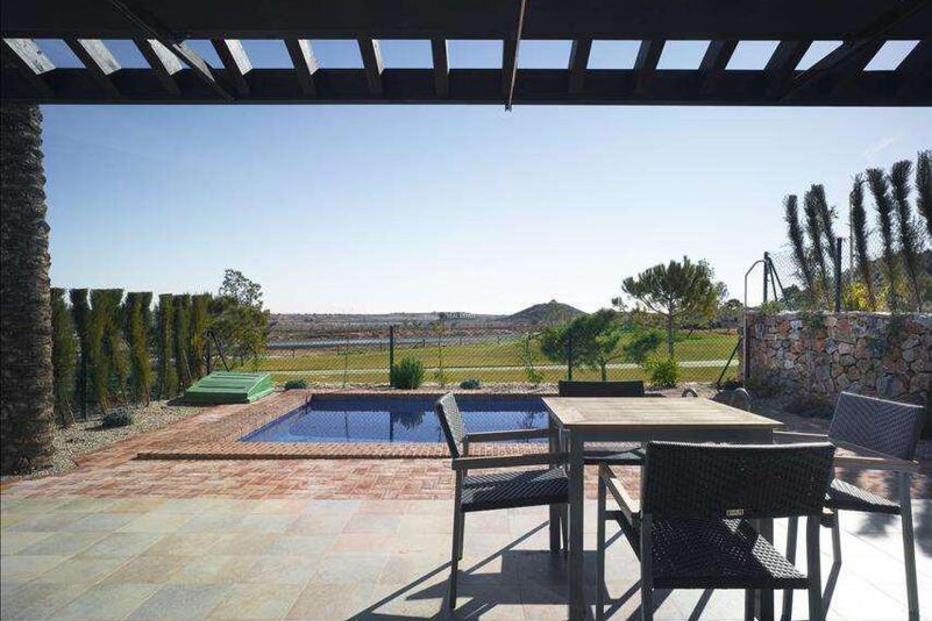 Venta - VILLA -
PERALEJA GOLF - Inland