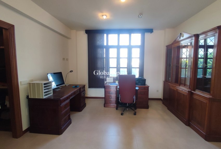 Venta - VILLA -
PERALEJA GOLF - Inland