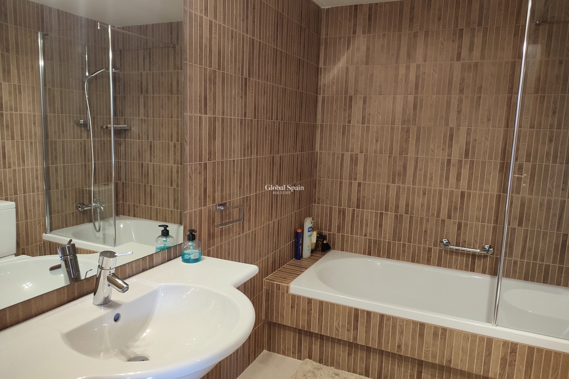 Venta - VILLA -
PERALEJA GOLF - Inland