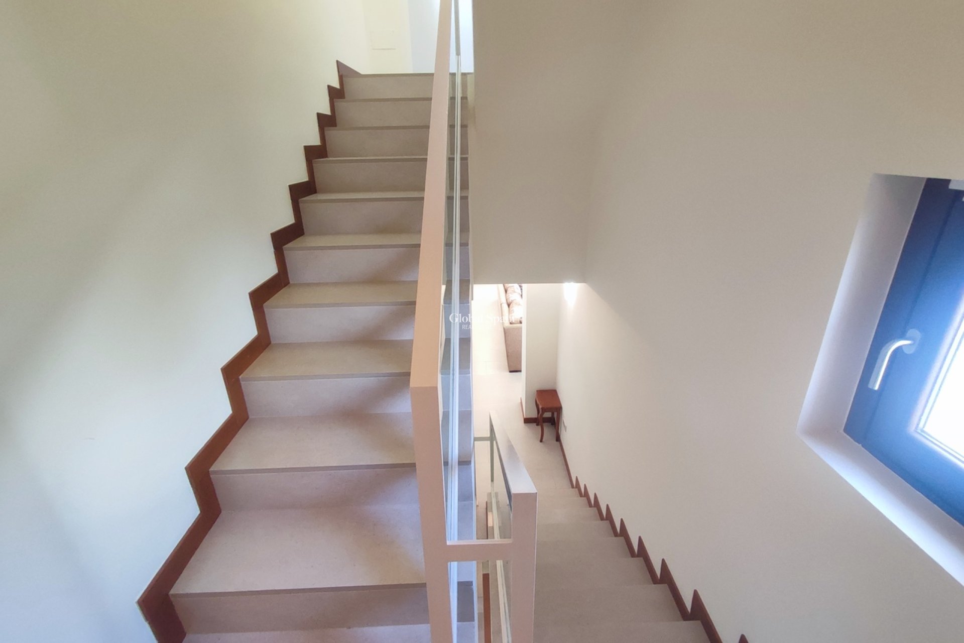 Venta - VILLA -
PERALEJA GOLF - Inland