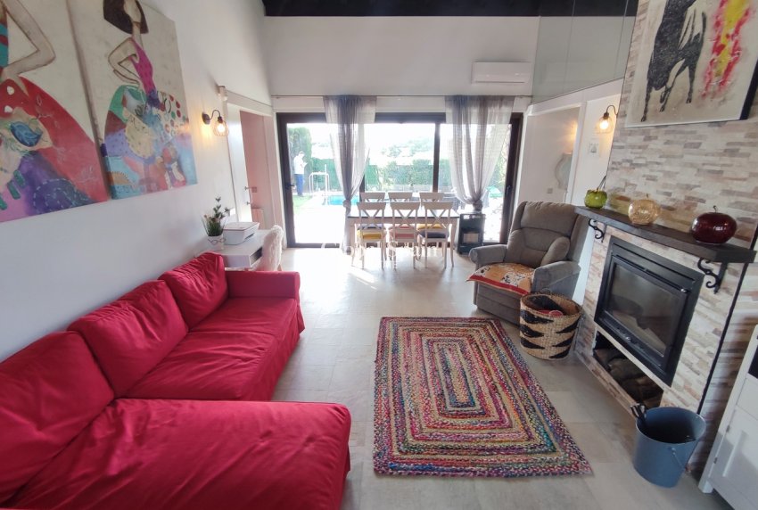 Venta - VILLA -
PERALEJA GOLF - Inland