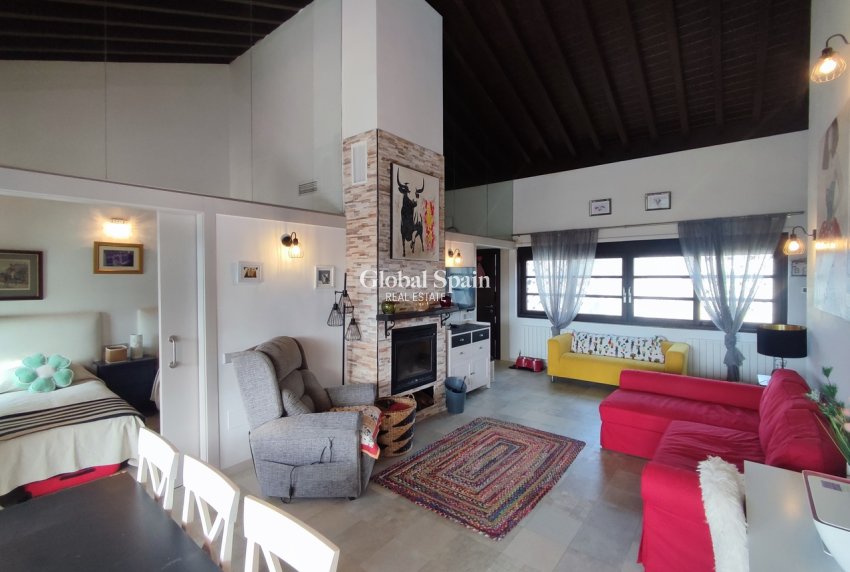 Venta - VILLA -
PERALEJA GOLF - Inland