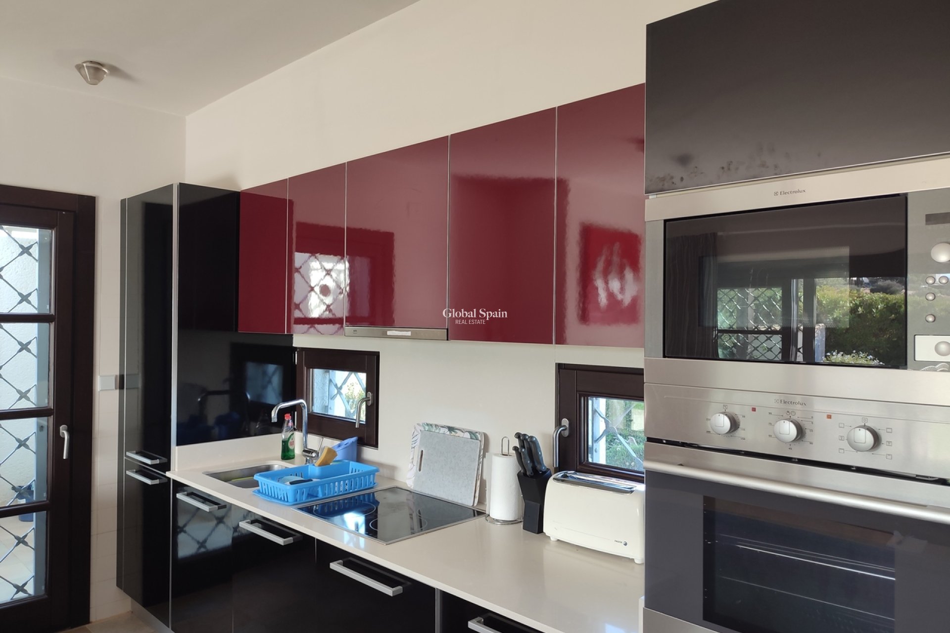 Venta - VILLA -
PERALEJA GOLF - Inland