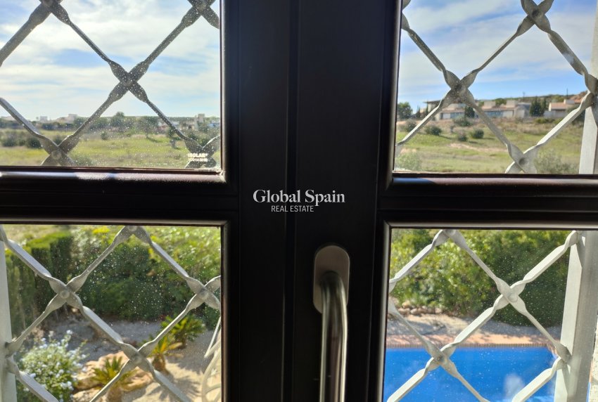 Venta - VILLA -
PERALEJA GOLF - Inland