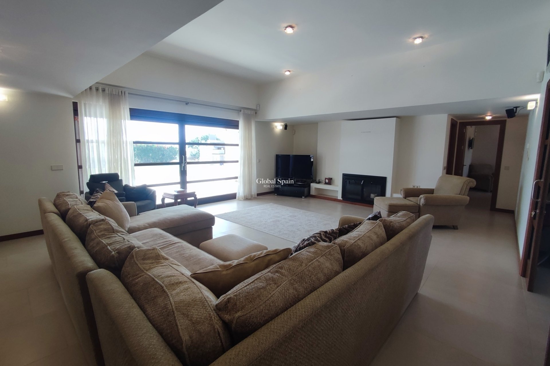 Venta - VILLA -
PERALEJA GOLF - Inland