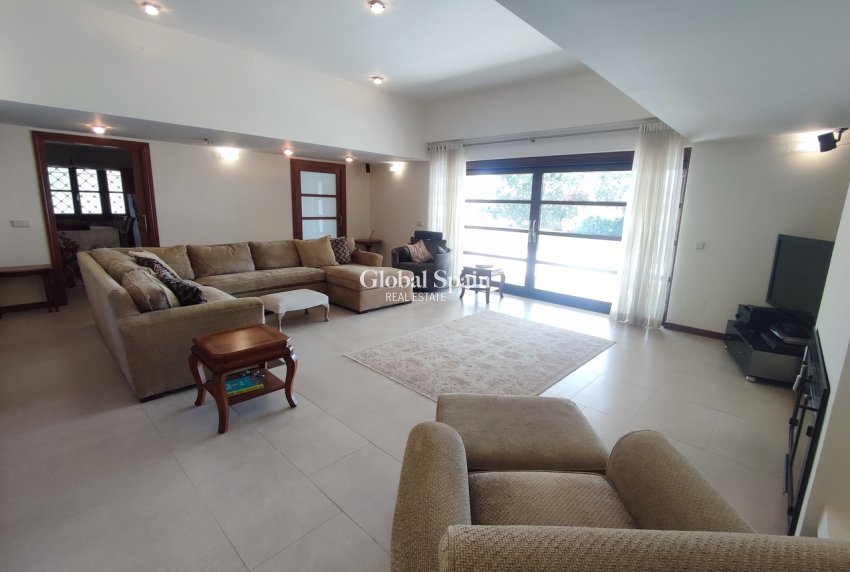 Venta - VILLA -
PERALEJA GOLF - Inland