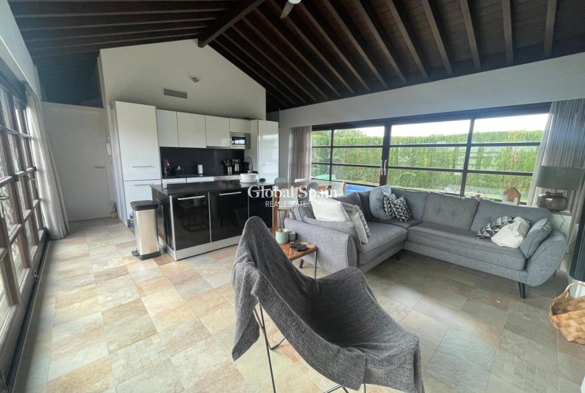 Venta - VILLA -
PERALEJA GOLF - Inland