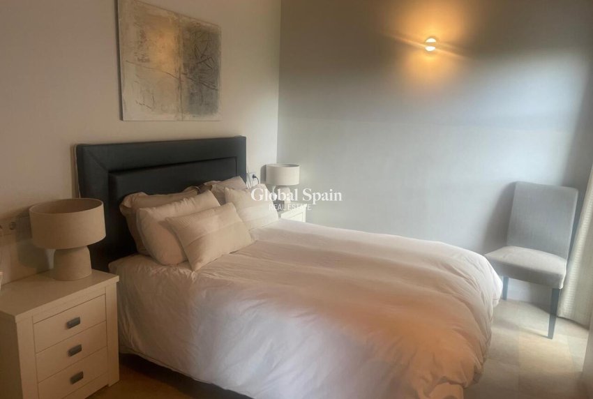 Venta - VILLA -
PERALEJA GOLF - Inland