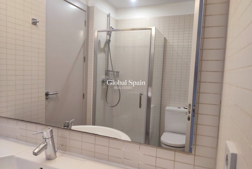 Venta - VILLA -
PERALEJA GOLF - Inland