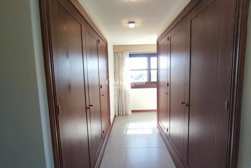 Venta - VILLA -
PERALEJA GOLF - Inland