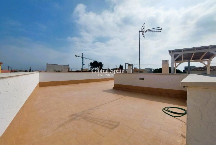 Venta - VILLA -
PILAR DE LA HORADADA - Costa Blanca