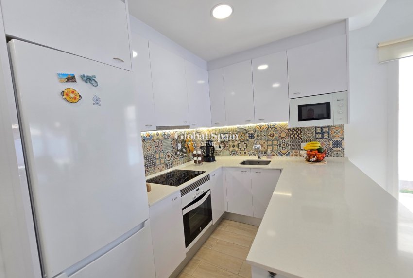 Venta - VILLA -
PILAR DE LA HORADADA - Costa Blanca