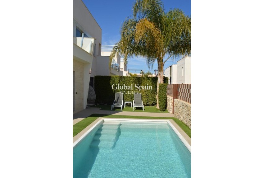 Venta - VILLA -
PILAR DE LA HORADADA - Las Higuericas