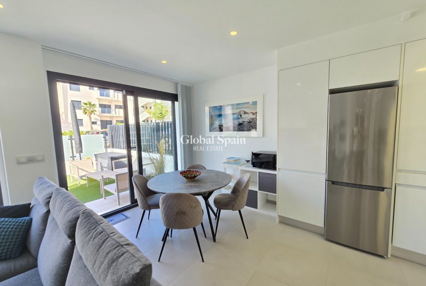 Venta - Villa -
PILAR DE LA HORADADA - Lo Romero Golf