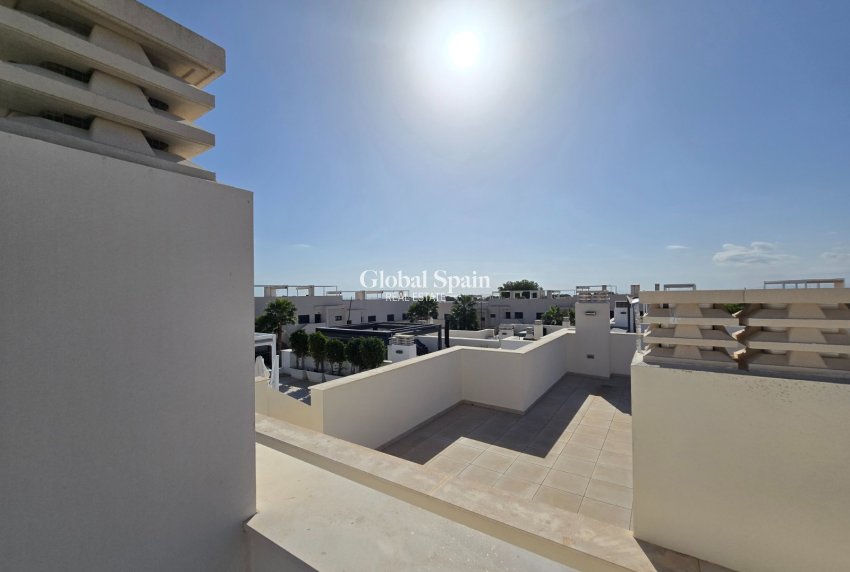 Venta - Villa -
PILAR DE LA HORADADA - Lo Romero Golf