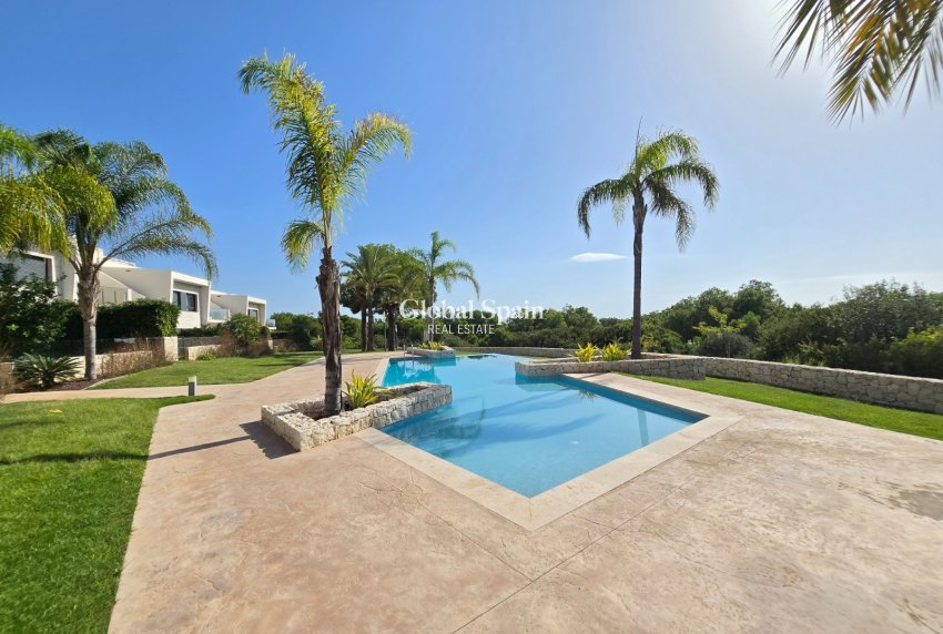 Venta - Villa -
PILAR DE LA HORADADA - Lo Romero Golf