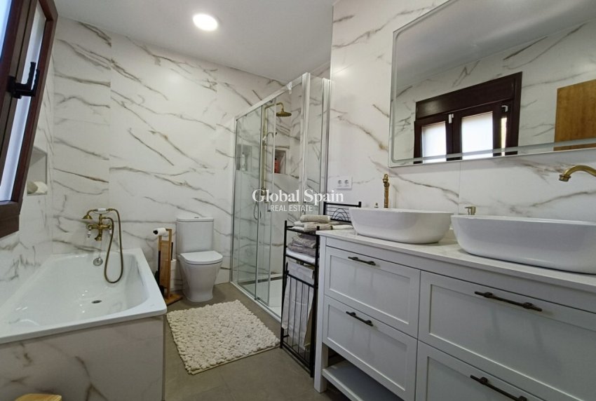 Venta - VILLA -
PILAR DE LA HORADADA - Pinar de Campoverde