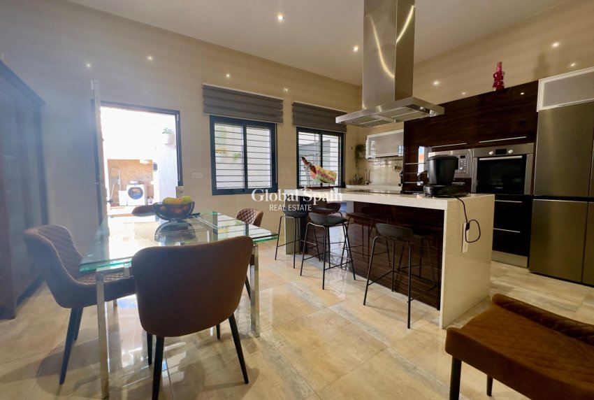 Venta - VILLA -
PILAR DE LA HORADADA - Torre de la Horadada