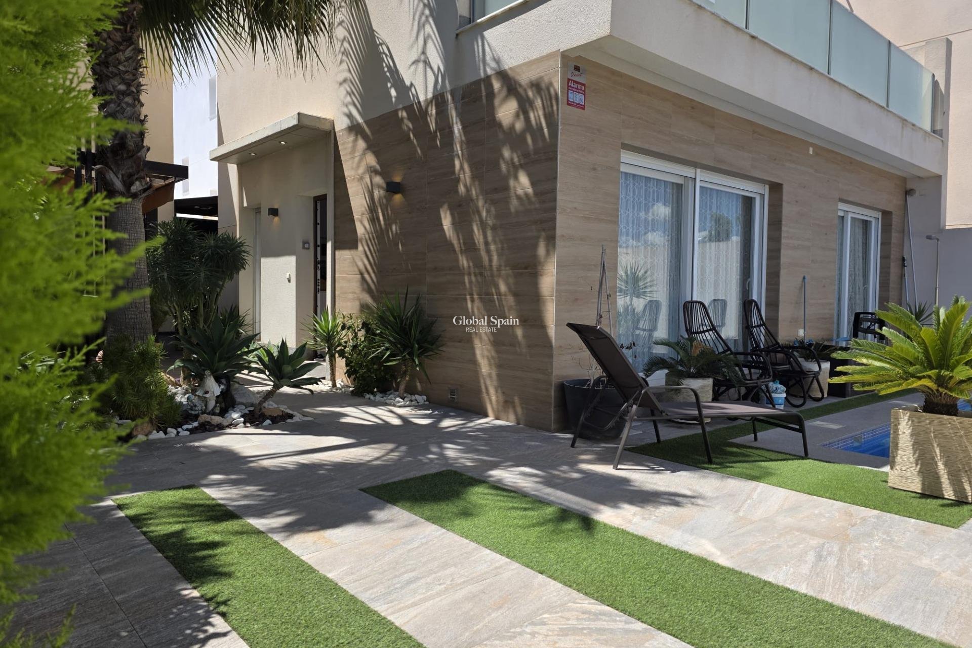 Venta - VILLA -
PILAR DE LA HORADADA - Zona Pueblo