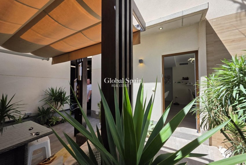 Venta - VILLA -
PILAR DE LA HORADADA - Zona Pueblo