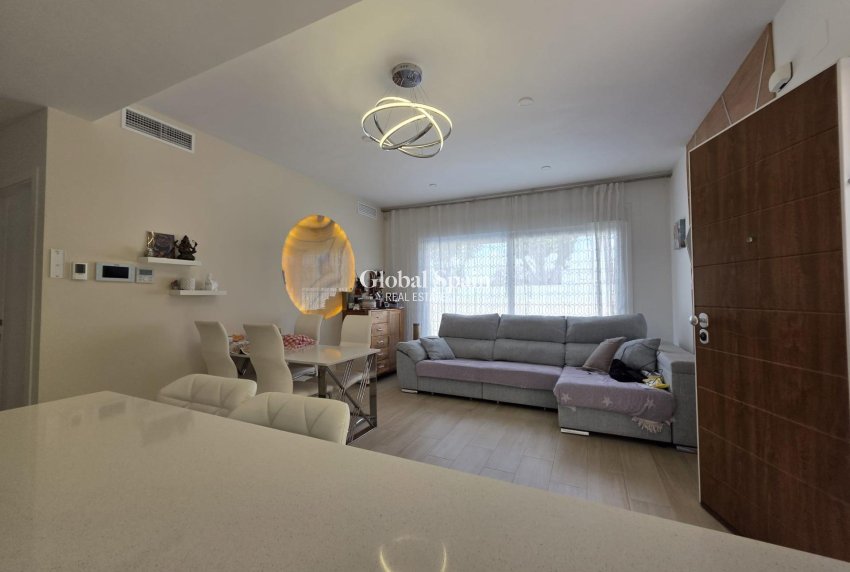 Venta - VILLA -
PILAR DE LA HORADADA - Zona Pueblo