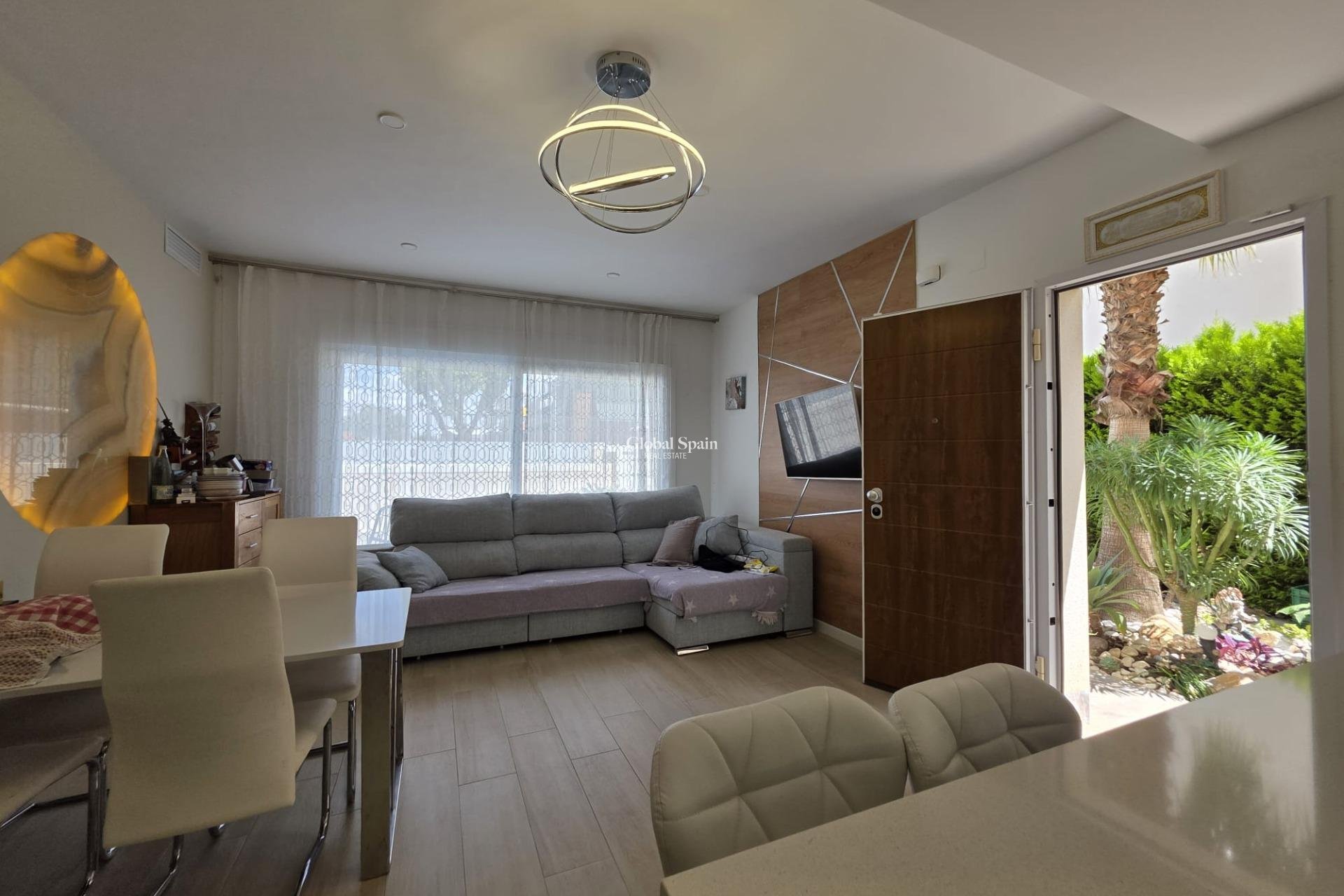 Venta - VILLA -
PILAR DE LA HORADADA - Zona Pueblo