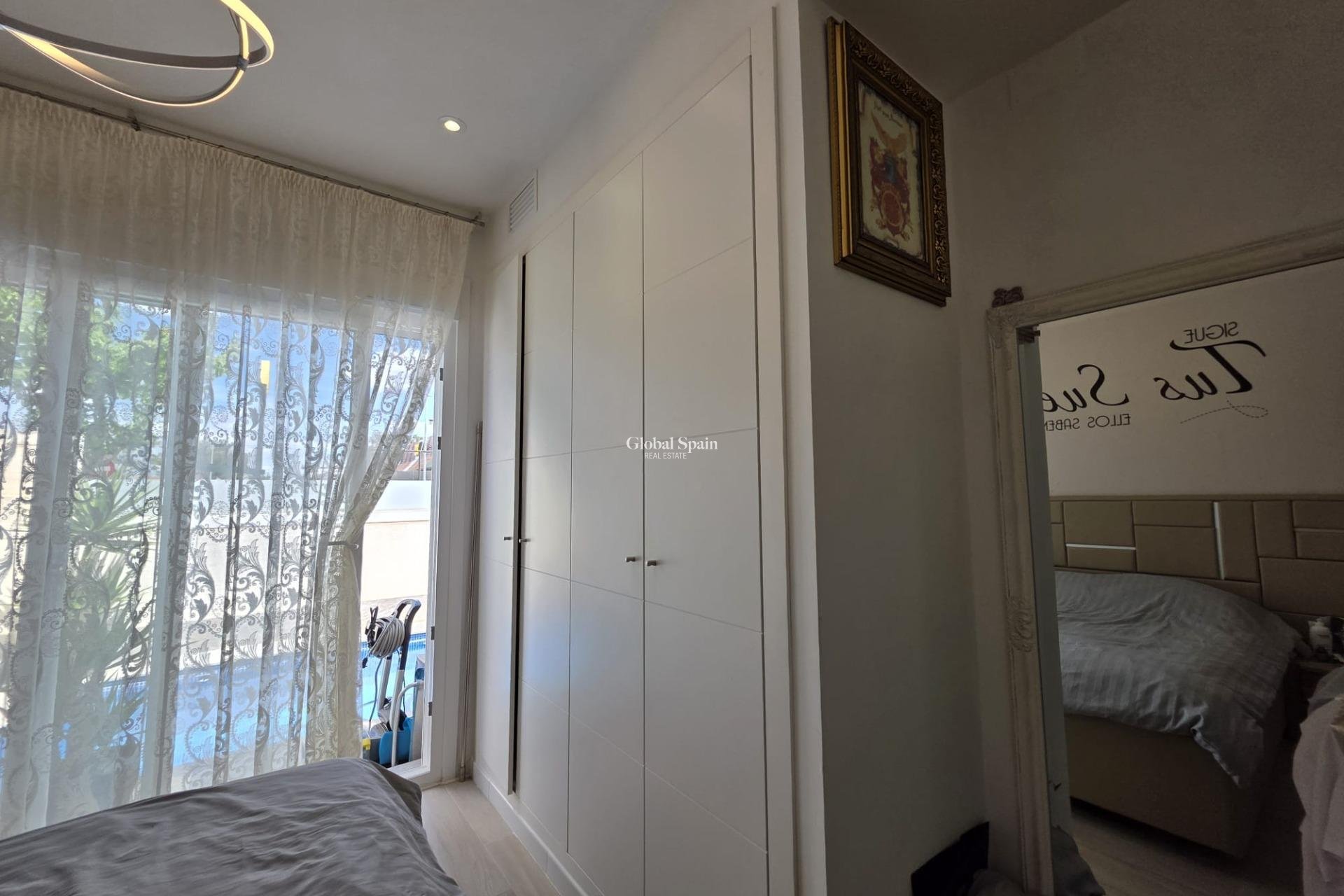 Venta - VILLA -
PILAR DE LA HORADADA - Zona Pueblo